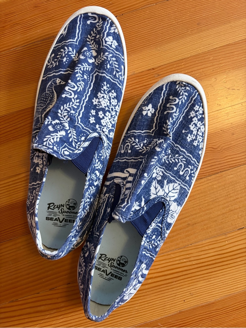SeaVees Baja collab with Reyn Spooner size 11.5